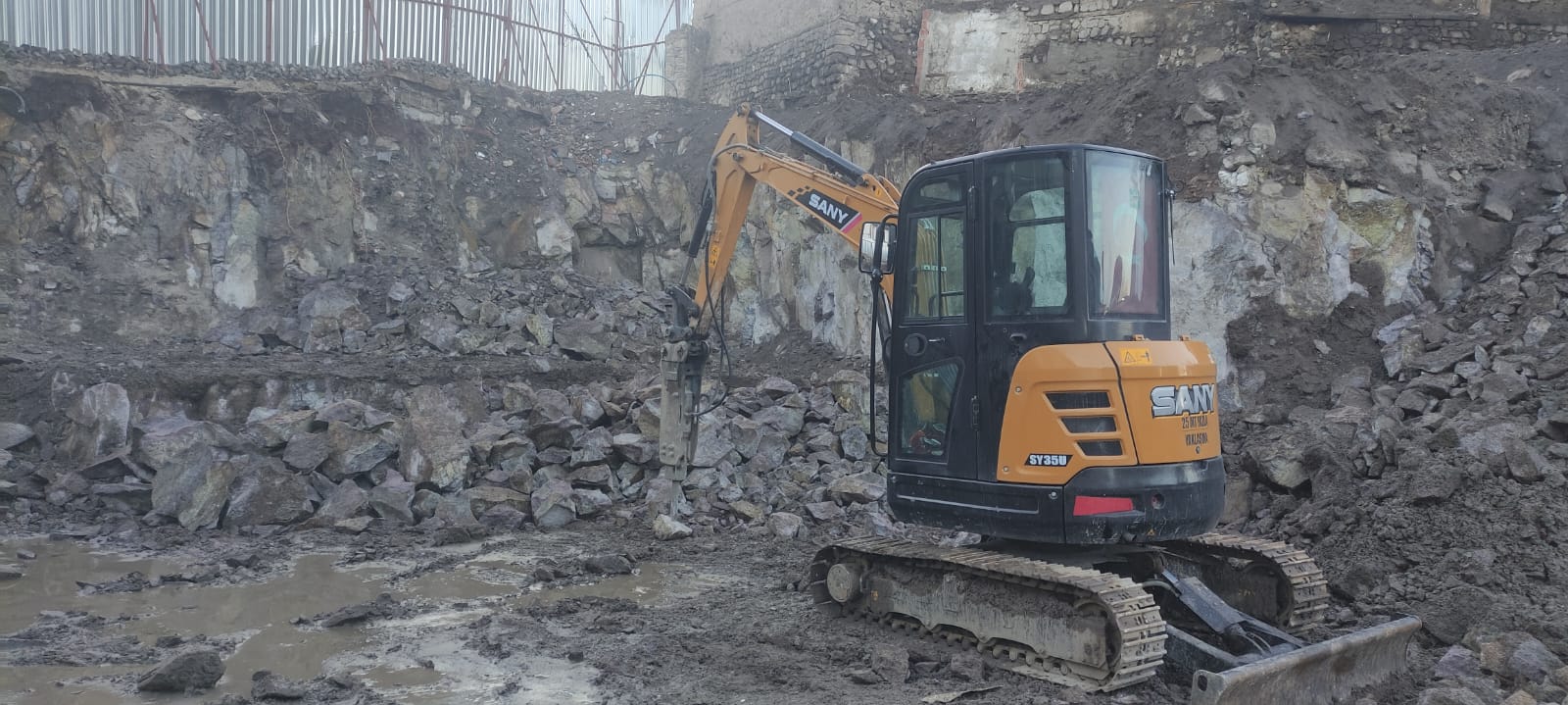 Etimesgut Mini Kepçe ve Bobcat Kiralama