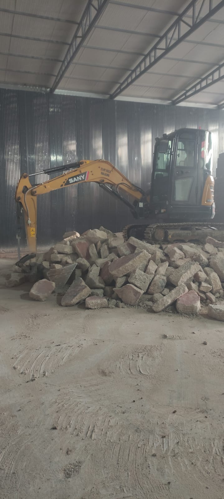 Altındağ Mini Kepçe ve Bobcat Kiralama